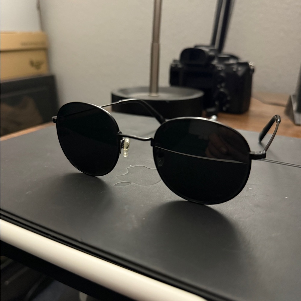 Jade black round sunglasses